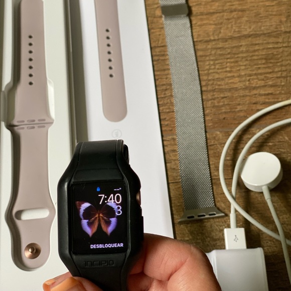 Apple Watch Sport. 38mm Case. 1 st generation - Picture 4 of 10